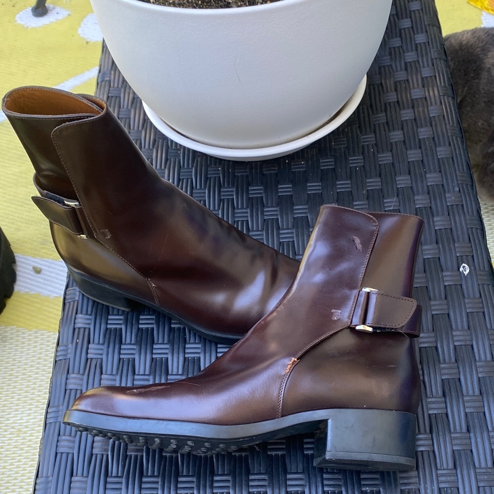 Tod’s brushed leather ankle boots